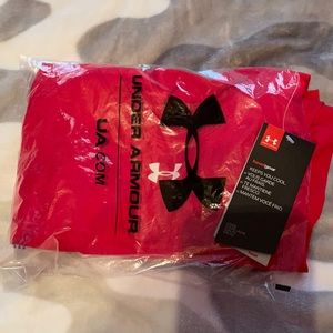 Long sleeve under Armour shirt